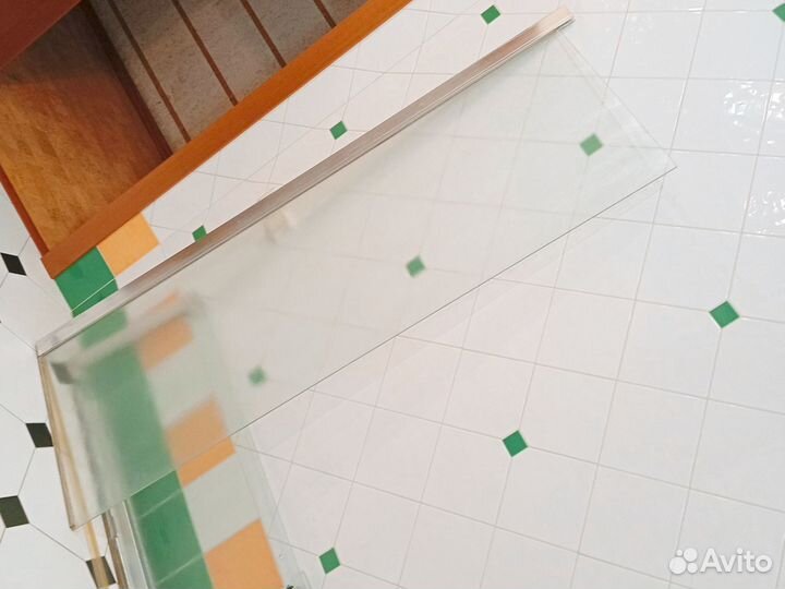 Стеклянная перегородка для душа