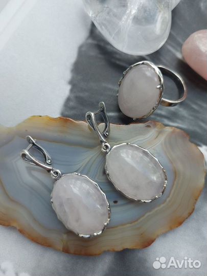 Комплект украшений с розовым кварцем