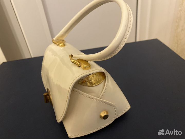 Детская сумочка молочного цвета натуральная кожа