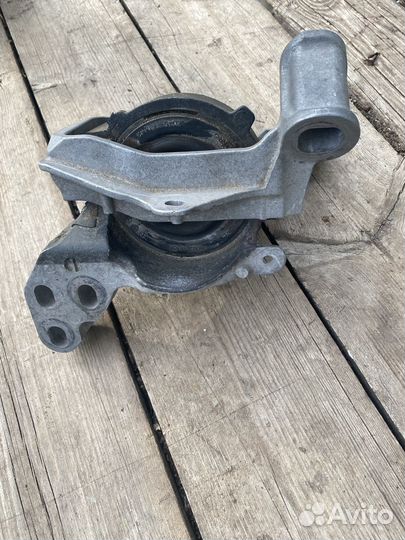 Опора двигателя Mazda