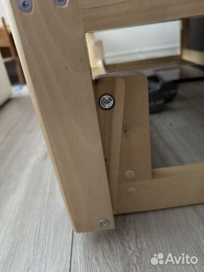 Детская кроватка с маятником