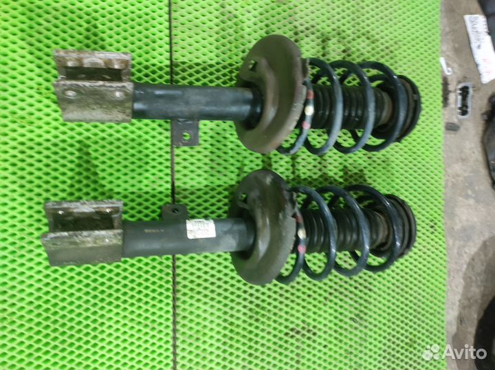 Peugeot 308 Амортизатор передний (в сборе)