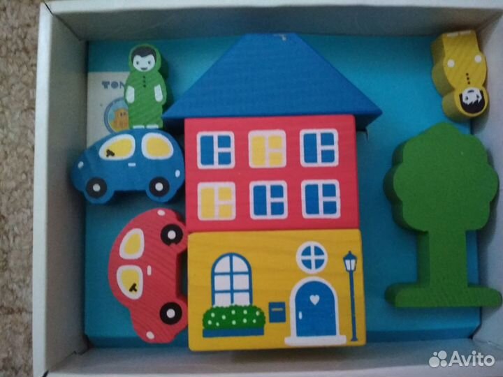 Игрушка дерево Томик