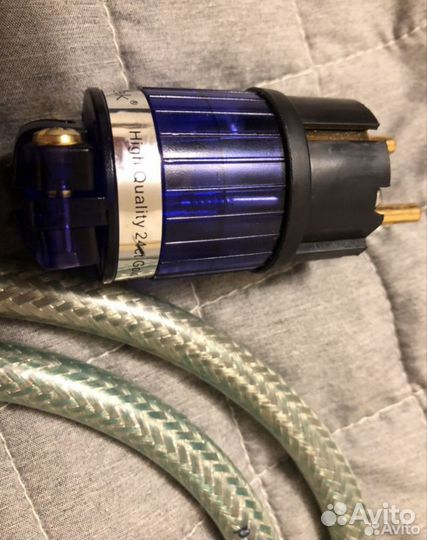 IsoTek Optimum 1.5м + вилки IsoTek Gold