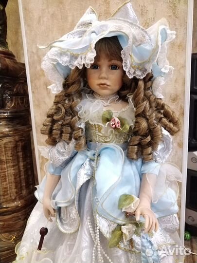 Кукла Фарфоровая коллекционная большая