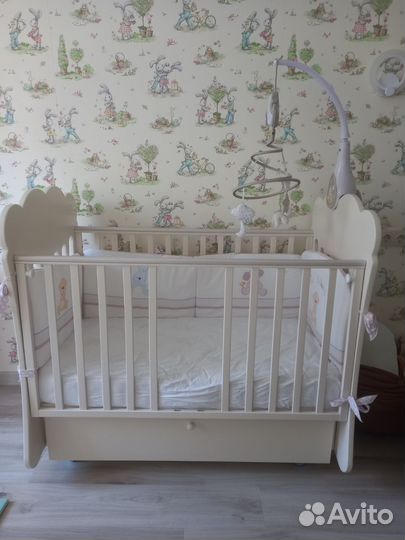Детская кроватка