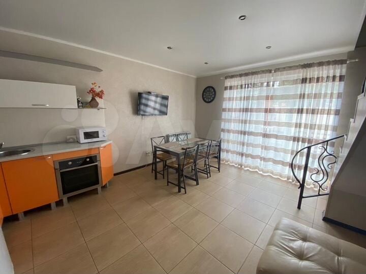 Таунхаус 100 м² на участке 1 сот.