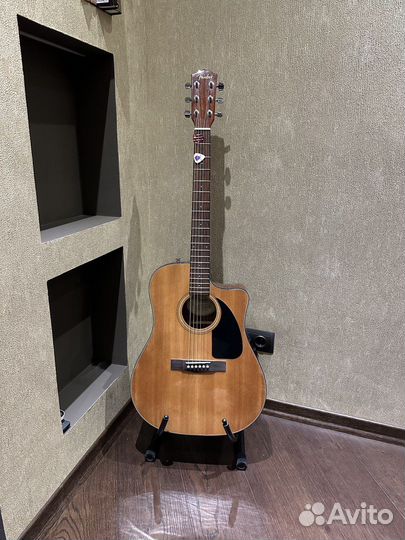 Электркустическая гитара Fender