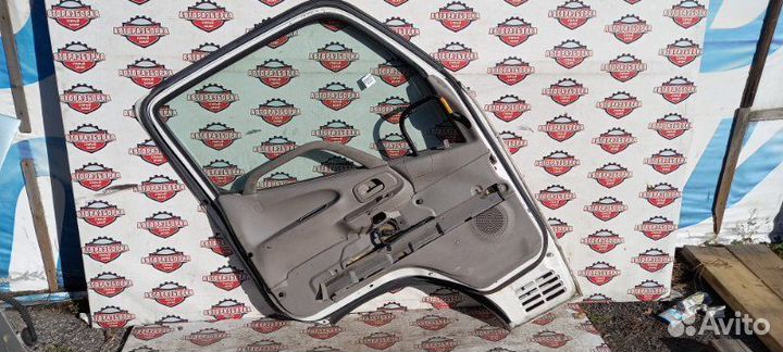 Дверь передняя левая Hino Dutro XZU301 15B LPG газ