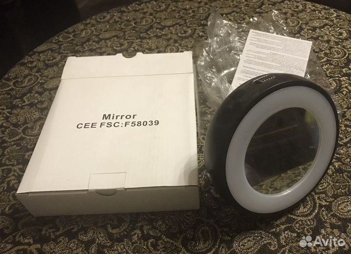 Зеркало с подсветкой настольное