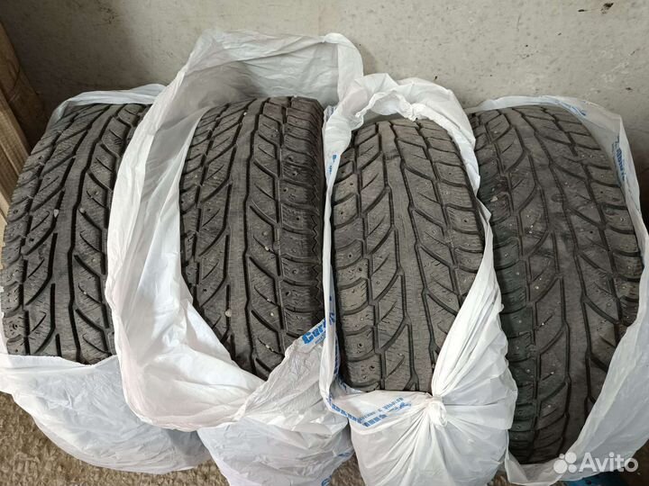 Cooper Vanmaster M+S 235/65 R18