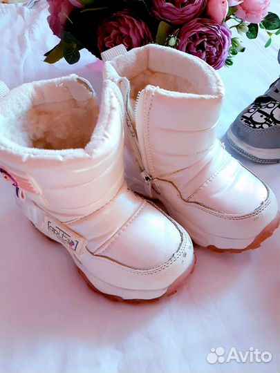 Обувь детская тёплая (сапоги, кроссовки)