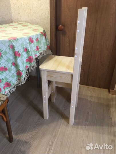 Детский стул для обеда за взрослым столом