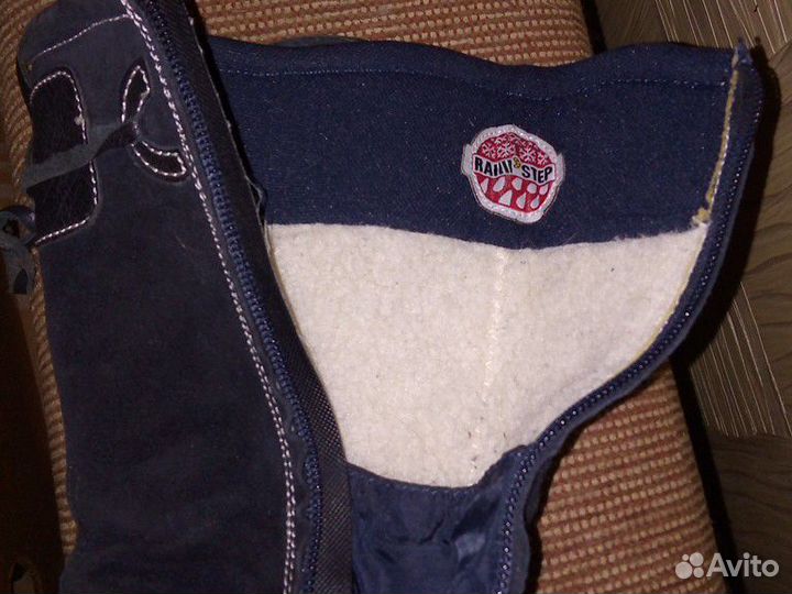 Продаю детские зимние сапоги Naturino р.35