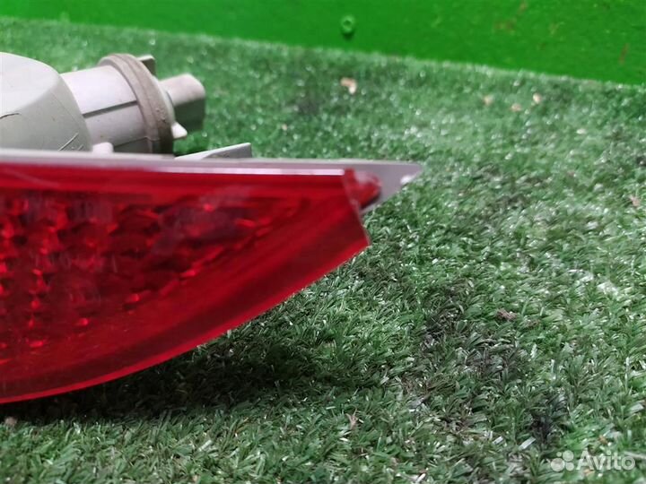 Отражатель бампера заднего левый Ford Focus 3 (CB