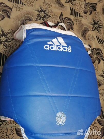 Продам б/у экипировку для защиты, шлем и жилет