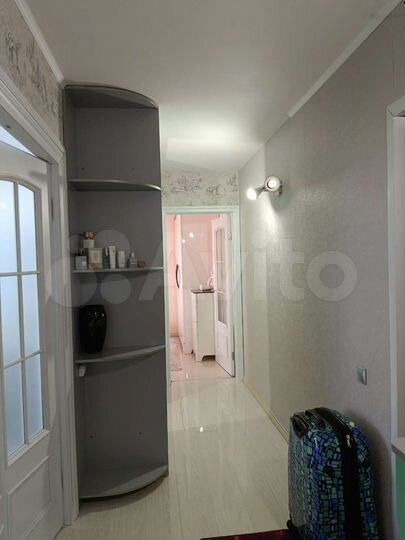 2-к. квартира, 54 м², 4/9 эт.