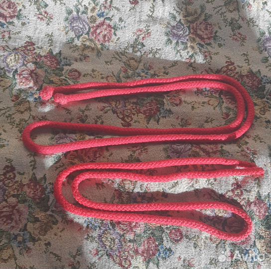 Гимнастическая скакалка