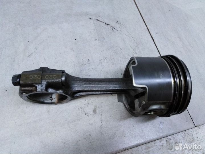 Поршень с шатуном