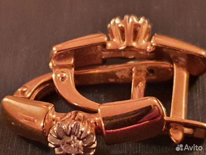Золотые серьги с бриллиантами