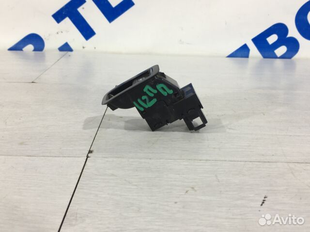 Кнопка стеклоподъемника передняя volkswagen polo 5