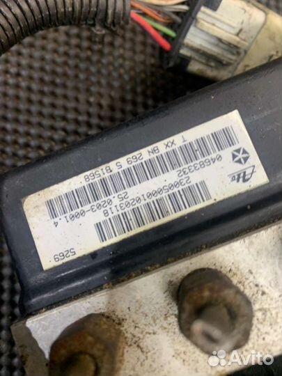 Блок абс (ABS) Chrysler Grand Voyager 3 04683332