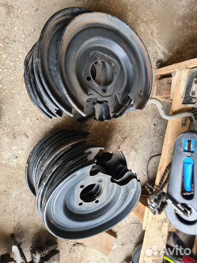 Пыльник тормозного диска задний Toyota Corolla