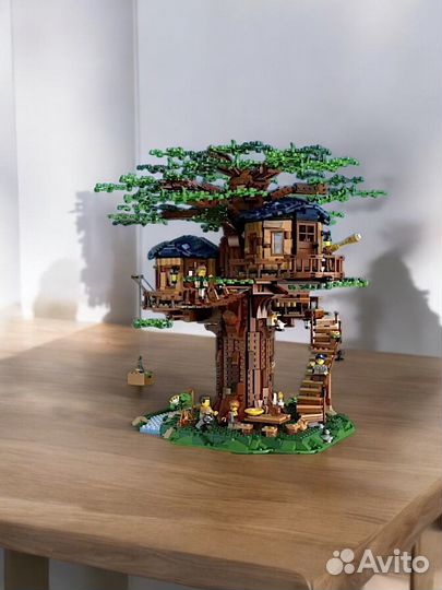 Конструктор TreeHouse Домик на дереве 1027 едталей