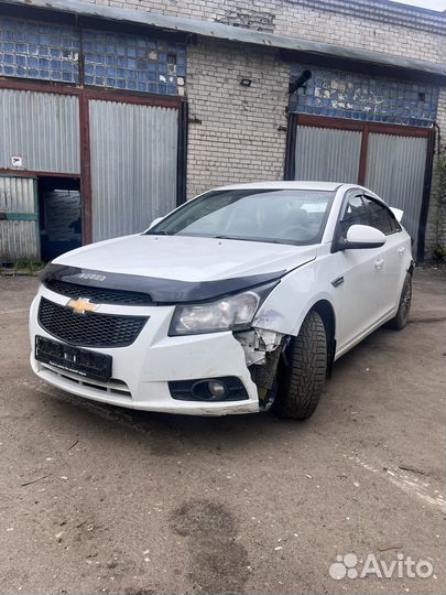 В разборе Chevrolet Cruze