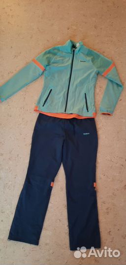 Костюм спортивный reebok S (40-42 )