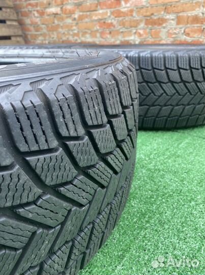 Michelin X-Ice Snow SUV 255/50 R20