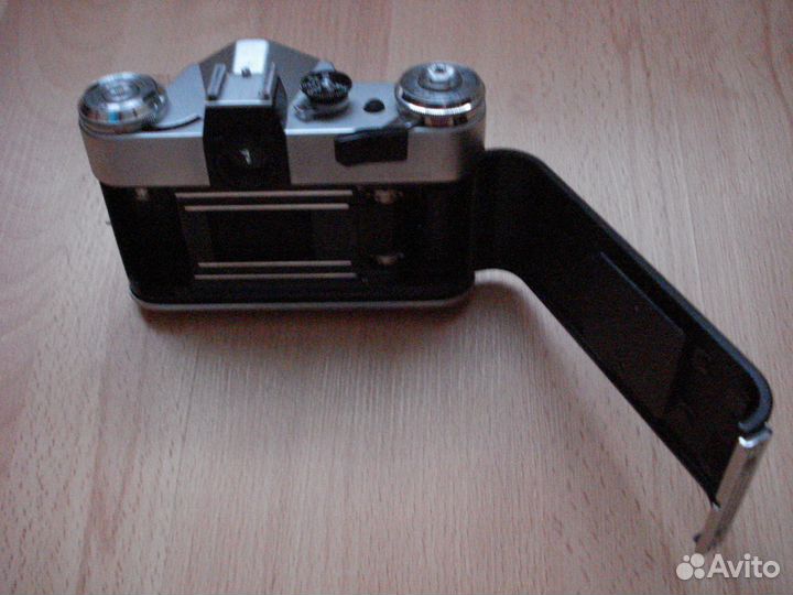 Продам фотоаппарат Зенит Е с символикой Олимпиады