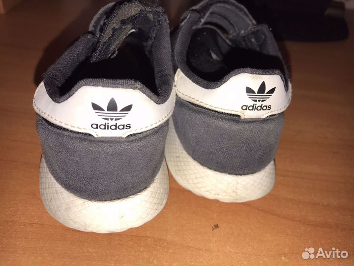 Кроссовки adidas