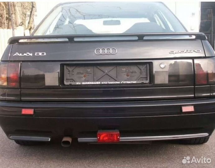 Hella black audi 80