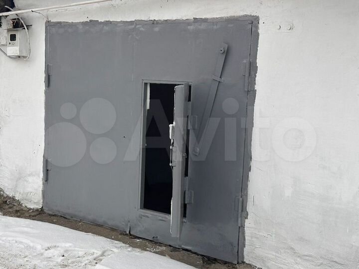 Гараж, > 30 м²