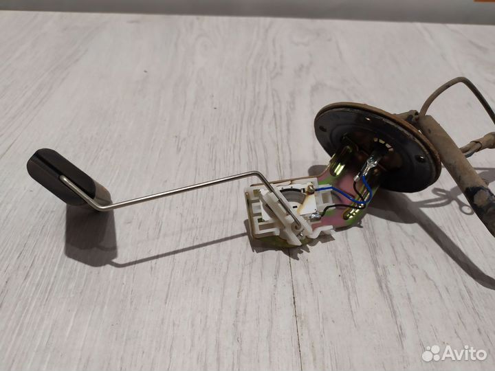 Датчик уровня топлива Geely emgrand X7