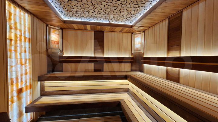 Дом 1300 м² на участке 11 сот.