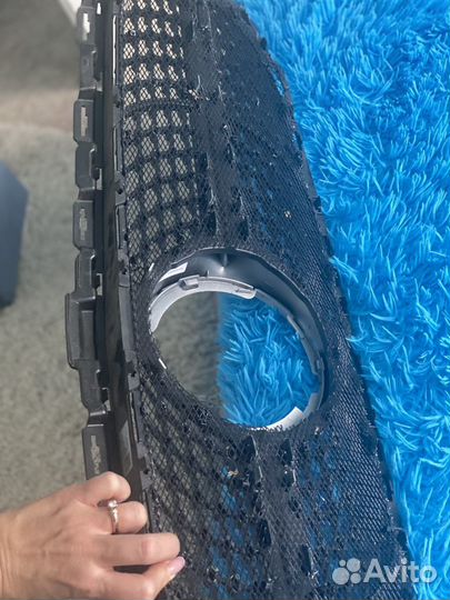 Решетка на мерседес С class.оригинальная