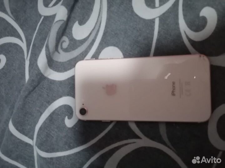 Телефон iPhone 8 64 gb
