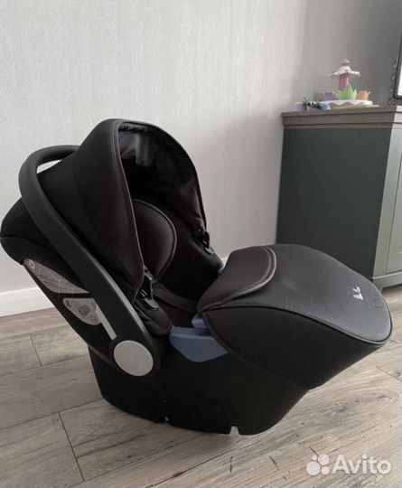 Автолюлька Silver Cross с базой Isofix