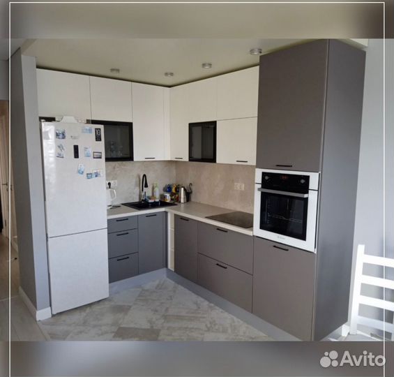 Кухонный гарнитур 4м (цена за весь комплект)