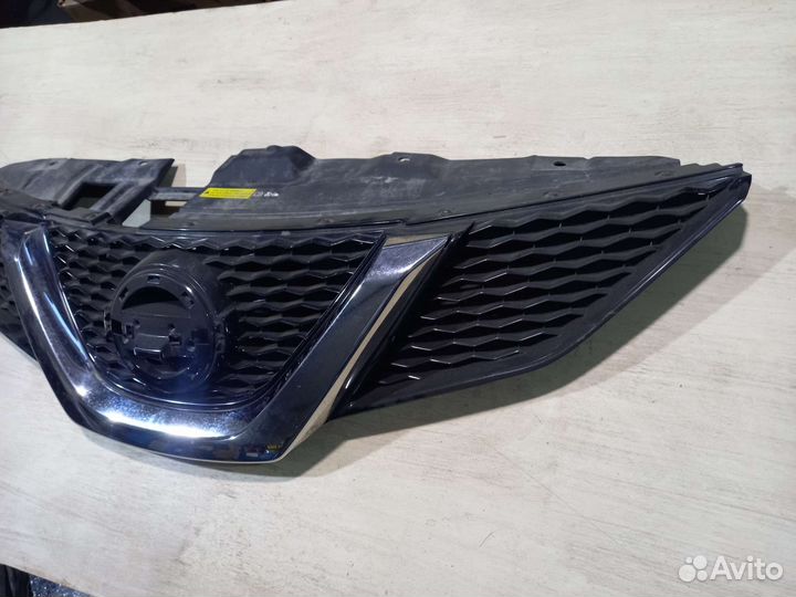 Решетка радиатора Qashqai 2 J11