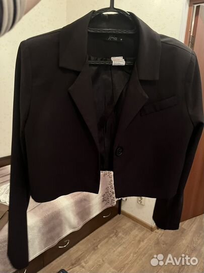 Укороченный пиджак женский