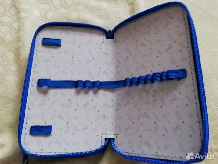 Пенал новый для школьника