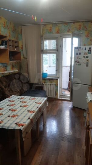 2-к. квартира, 57 м², 2/10 эт.