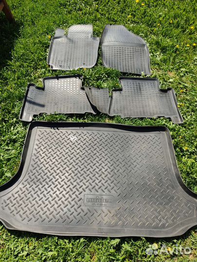 Автомобильные коврики резиновые
