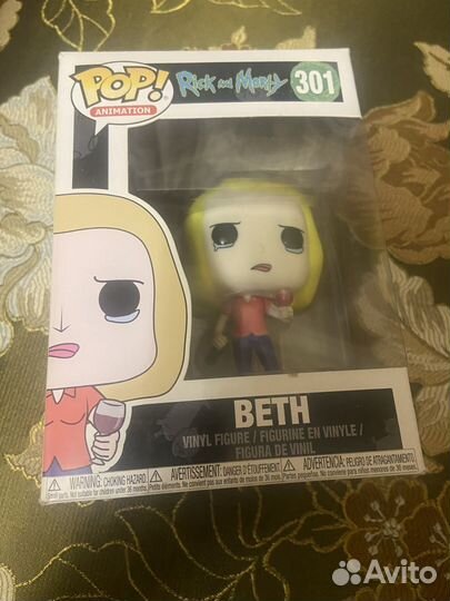 Funko pop rick and morty. 301. Beth