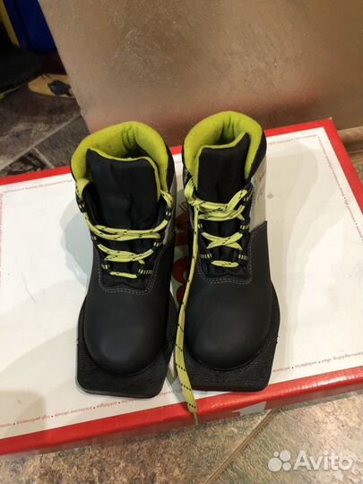 Лыжные ботинки 31