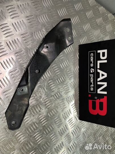 Кронштейн крыла передний левый Volkswagen Golf 6