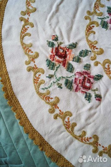 Винтажная круглая скатерть с розами